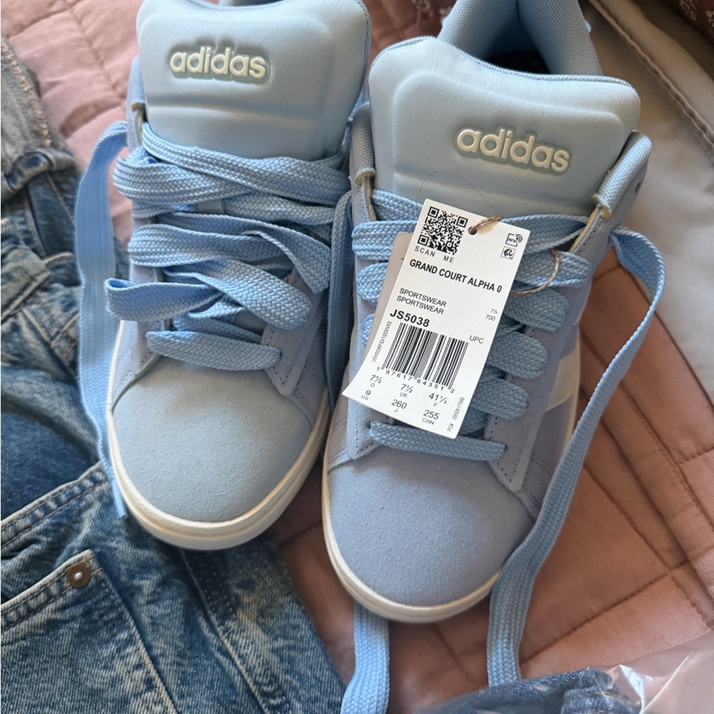 Adidas Women's Light Blue Sneakers